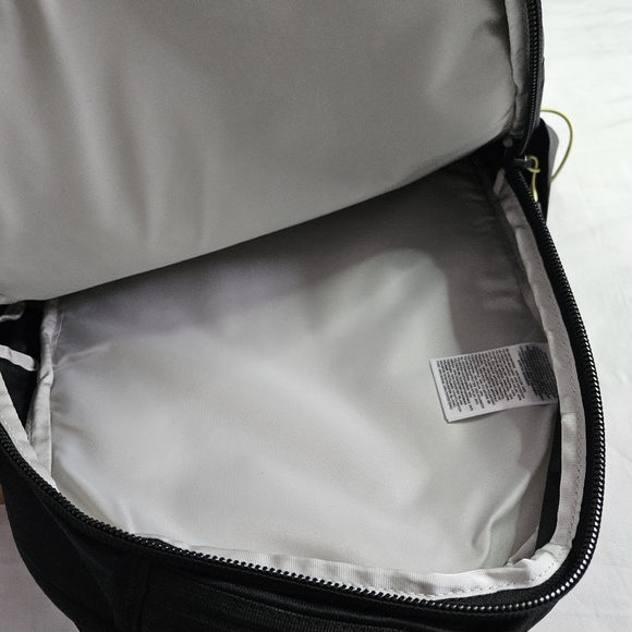 THE NORTH FACE WOMEN'S BOREALIS LUXE BACKPACK TNF BLACK/SNSPRT - Picture 3 of 9